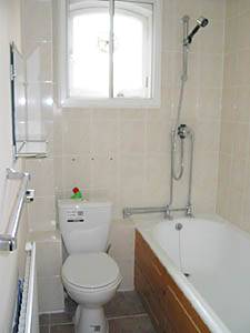 London 3 Bedroom apartment - bathroom 1 (LN-412) photo 1 of 1