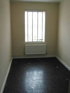 London 3 Bedroom apartment - bedroom 3 (LN-412) photo 2 of 2