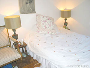 London 1 Bedroom accommodation - bedroom (LN-448) photo 3 of 3