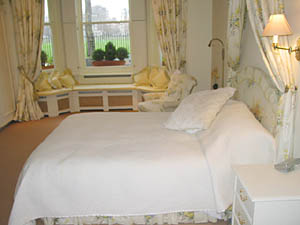London 1 Bedroom accommodation bedroom photo 6