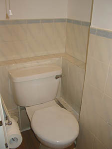 London 2 Bedrooms accommodation bathroom 2 photo 8