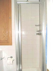 London 2 Bedroom accommodation - bathroom 2 (LN-469) photo 1 of 1