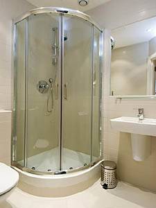 Londres Studio/T1 logements location appartements salle d'eau photo 3