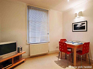 London 1 Bedroom accommodation living room photo 2