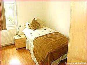London 2 Bedroom accommodation - bedroom 2 (LN-495) photo 1 of 1