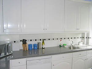 London 3 Bedroom - Duplex accommodation - kitchen (LN-500) photo 2 of 3