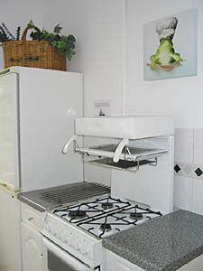 London 3 Bedroom - Duplex accommodation - kitchen (LN-500) photo 3 of 3