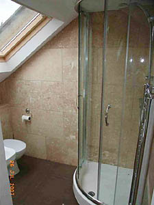 London 4 Zimmer - Duplex wohnungsvermietung - badezimmer 2 (LN-522) photo 1 von 1
