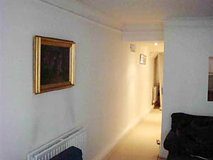 London 2 Bedroom apartment - living room (LN-523) photo 2 of 2