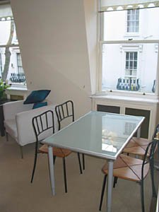 London 2 Bedroom - Duplex apartment - living room (LN-529) photo 4 of 4