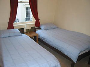 London 2 Bedroom - Duplex apartment - bedroom 2 (LN-529) photo 1 of 2