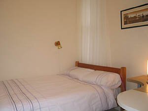London 2 Bedroom - Duplex apartment - bedroom 1 (LN-529) photo 1 of 3