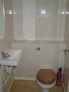 London 2 Bedrooms - Duplex apartment bathroom 3 photo 6