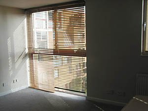 London 2 Bedrooms - Duplex apartment bedroom 1 photo 11