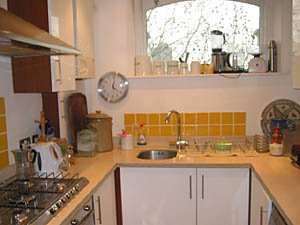 London 1 Bedroom - Duplex accommodation - kitchen (LN-539) photo 2 of 3