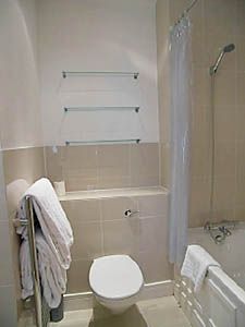 Londres 3 Dormitorios alojamiento - ba&ntilde;o 1 (LN-541) photo 2 de 2