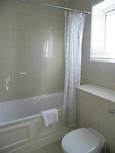 Londres 3 Dormitorios alojamiento - ba&ntilde;o 2 (LN-541) photo 1 de 1