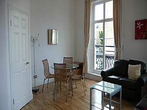 London 3 Zimmer ferienwohnung - wohnzimmer (LN-550) photo 2 von 2