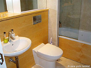 London 2 Zimmer ferienwohnung - badezimmer (LN-554) photo 1 von 2