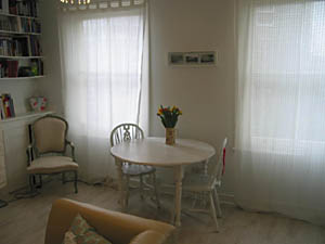 London 1 Bedroom accommodation - living room (LN-559) photo 3 of 3