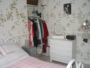 London 1 Bedroom accommodation - bedroom (LN-559) photo 3 of 3