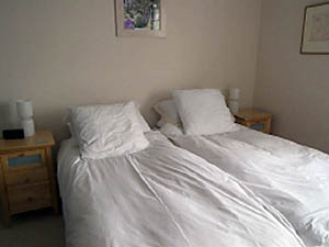 London 2 Bedroom accommodation - bedroom 2 (LN-560) photo 1 of 2
