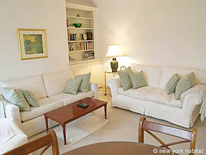 London 1 Bedroom accommodation - living room (LN-568) photo 3 of 3