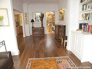 London 3 Bedroom accommodation - living room (LN-574) photo 1 of 5