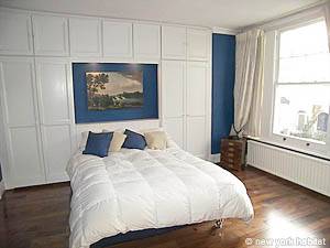 London 3 Bedroom accommodation - bedroom 1 (LN-574) photo 1 of 1