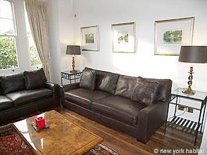 London 3 Bedroom accommodation - living room (LN-574) photo 4 of 5