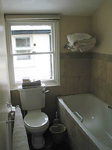 Londres 3 Dormitorios - Casa Adosada alojamiento - ba&ntilde;o 1 (LN-575) photo 1 de 3