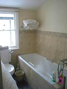 Londres 3 Dormitorios - Casa Adosada alojamiento - ba&ntilde;o 1 (LN-575) photo 2 de 3