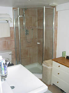 Londres 3 Dormitorios - Casa Adosada alojamiento - ba&ntilde;o 2 (LN-575) photo 1 de 3