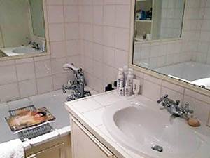 Londres T2 appartements location vacances - salle d'eau (LN-579) photo 1 de 1