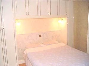 Londra 2 Camere appartamento casa vacanze - camera 1 (LN-580) photo 2 di 2