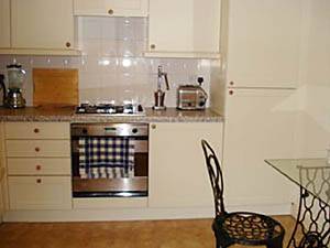 London 2 Bedroom apartment - kitchen (LN-588) photo 1 of 3