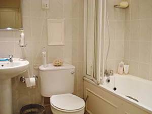 London 2 Bedroom apartment - bathroom 1 (LN-588) photo 1 of 1