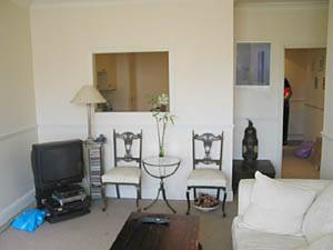London 2 Bedroom apartment - living room (LN-588) photo 3 of 3