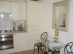 London 2 Bedroom apartment - kitchen (LN-588) photo 2 of 3