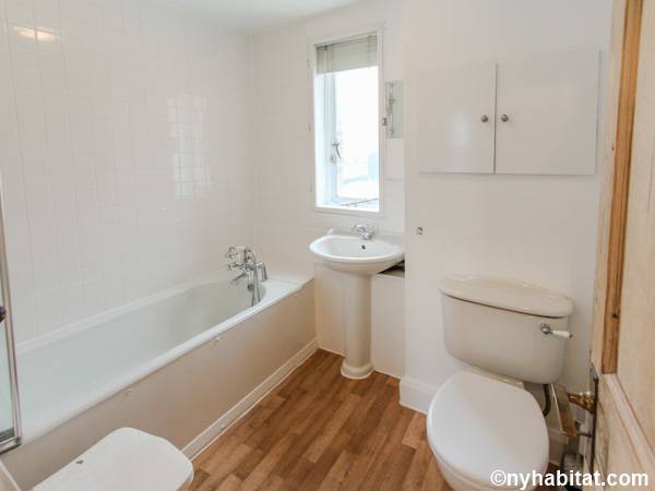 Salle de bain - Photo 1 sur 3 Salle de bain - Photo 1 sur 3