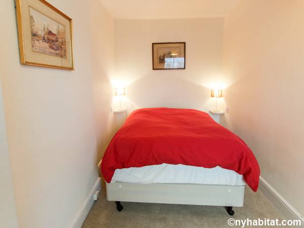 Chambre 1 - Photo 3 sur 6 Chambre 1 - Photo 3 sur 6