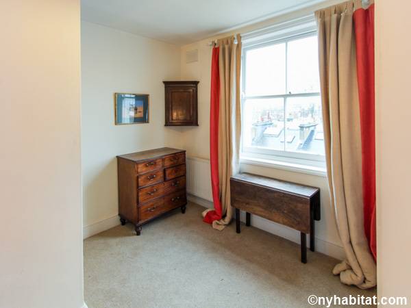 Chambre 1 - Photo 6 sur 6 Chambre 1 - Photo 6 sur 6