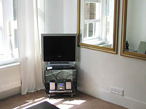 London 2 Zimmer ferienwohnung - wohnzimmer (LN-606) photo 3 von 6