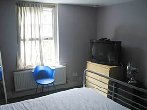 London 1 Bedroom - Duplex accommodation - bedroom 2 (LN-630) photo 2 of 4