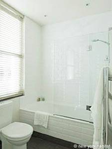 London Studio accommodation - bathroom (LN-668) photo 1 of 1
