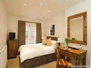 London 2 Bedroom accommodation - bedroom 1 (LN-676) photo 1 of 1