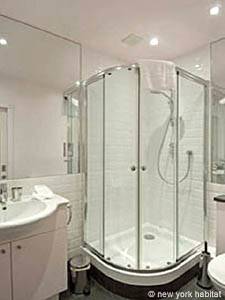 London 2 Bedroom accommodation - bathroom 2 (LN-676) photo 1 of 1