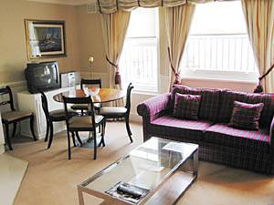 London - 2 Bedroom accommodation - Apartment reference LN-684