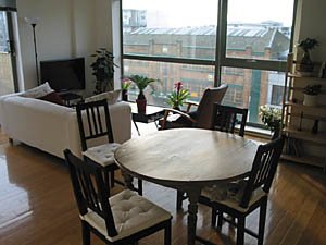 London 3 Zimmer ferienwohnung - wohnzimmer (LN-696) photo 2 von 4