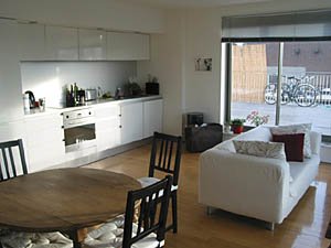 London 3 Zimmer ferienwohnung - wohnzimmer (LN-696) photo 4 von 4